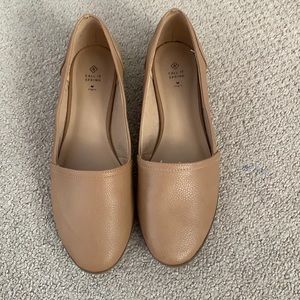 Vegan flat shoes from Spring